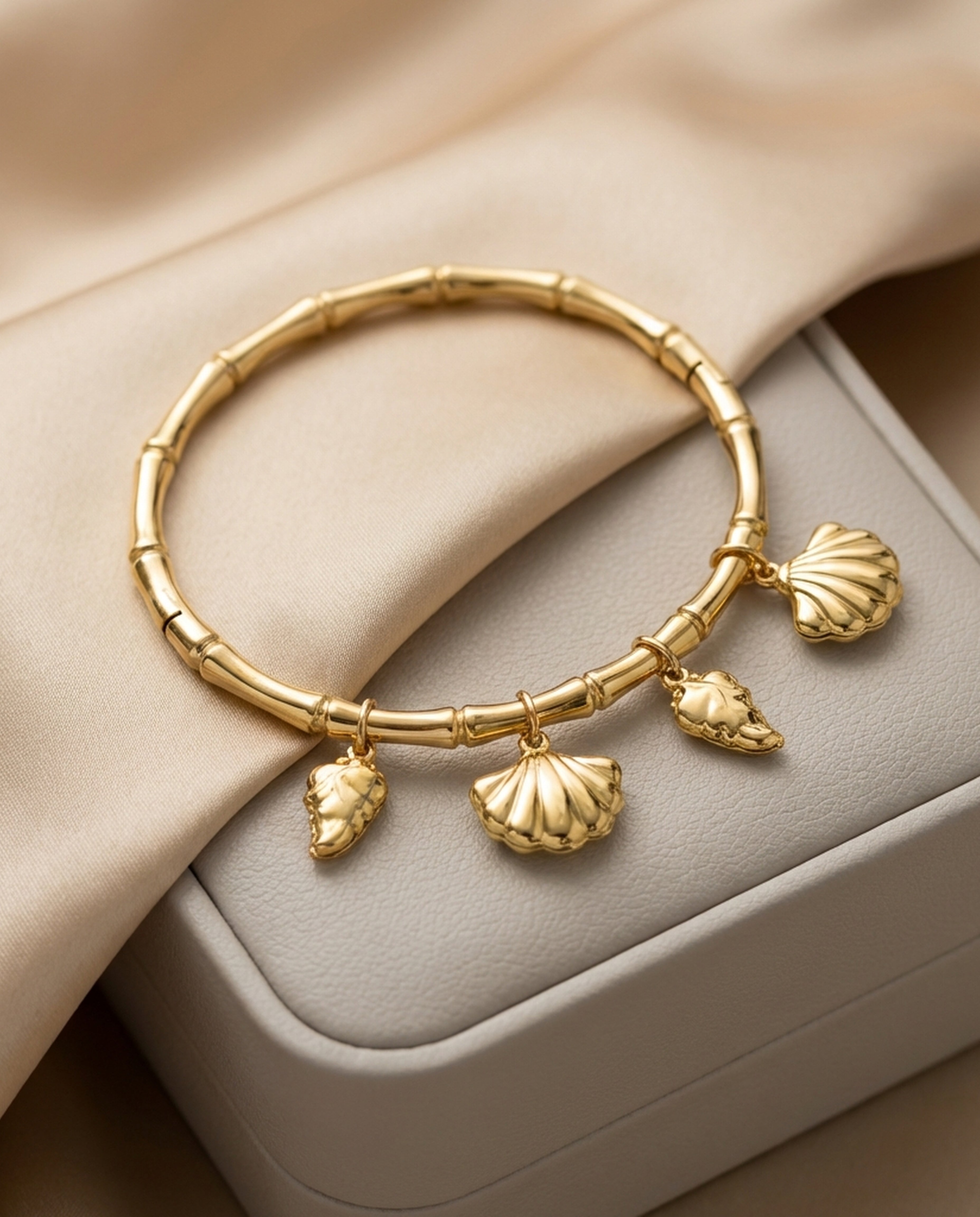 Riviera Charm Gold Kada